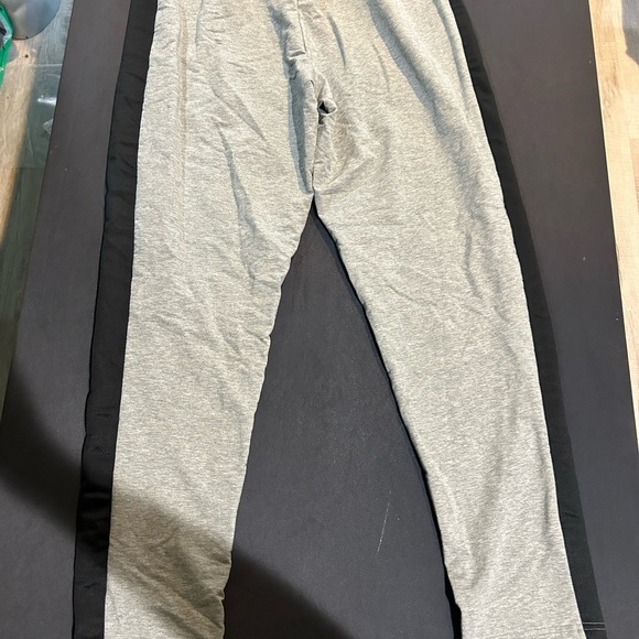 Puma Gray Pants - Sleek Comfort for Everyday Wear - Picture 3 of 6